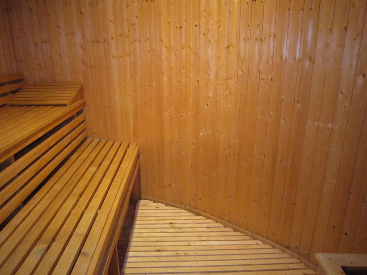 Cosy Holiday Home In Strotzb Sch With Sauna Strotzbusch ภายนอก รูปภาพ
